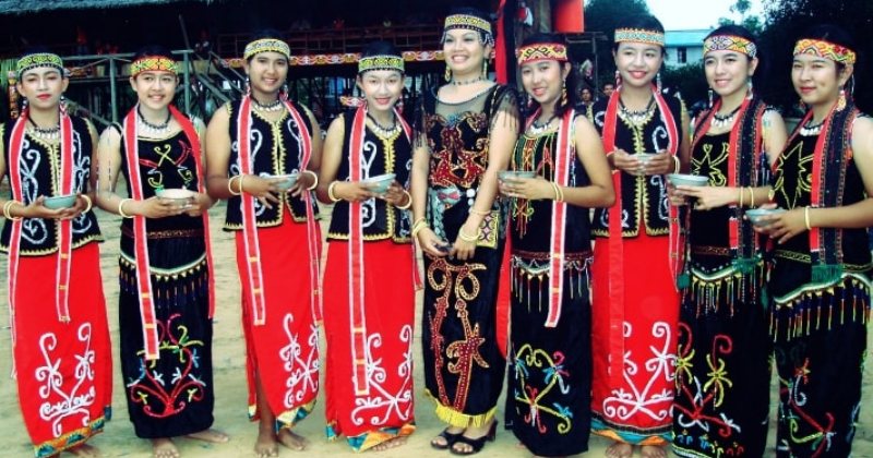Pakaian Adat Kalimantan Tengah