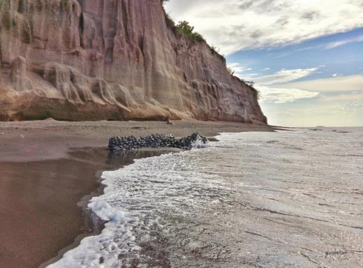 Gambar Pantai Tebing Lombok