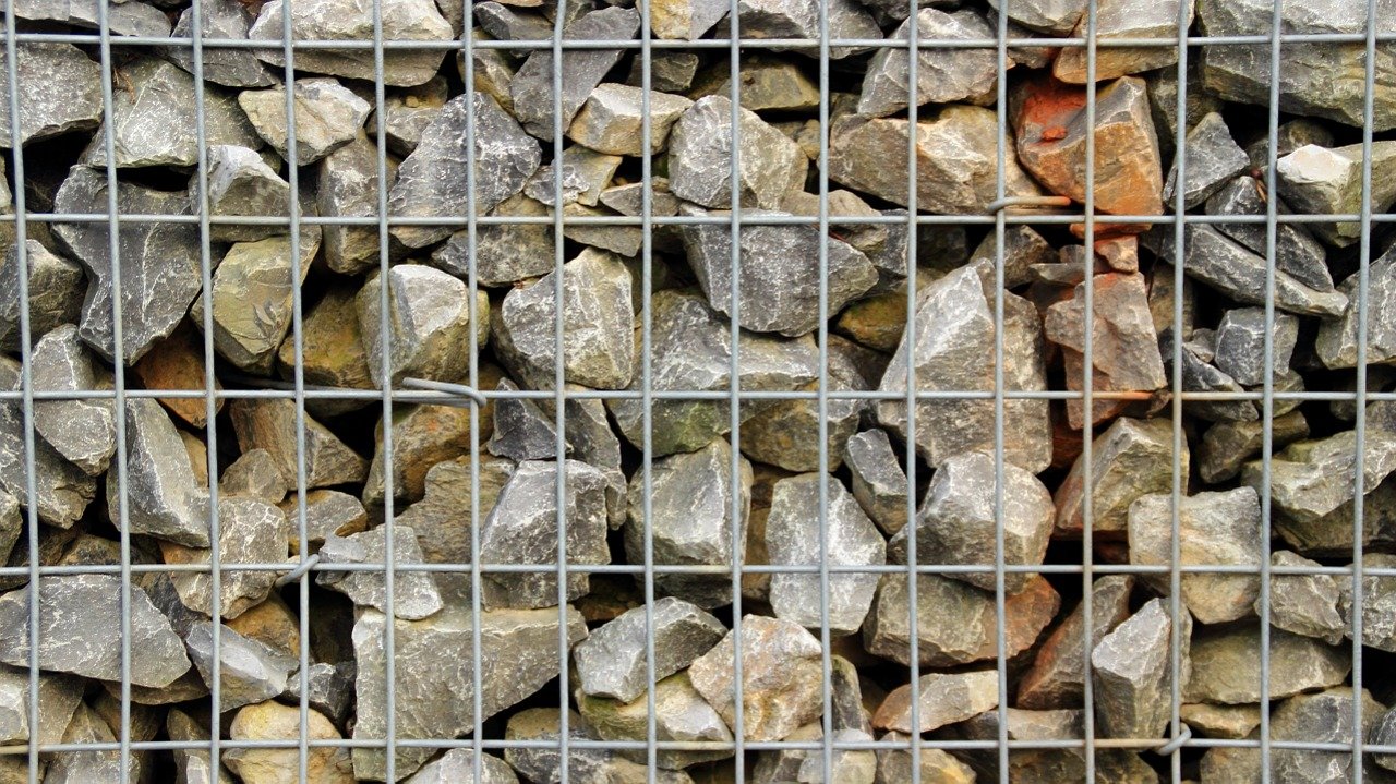 stones, gravel, wire-207880.jpg