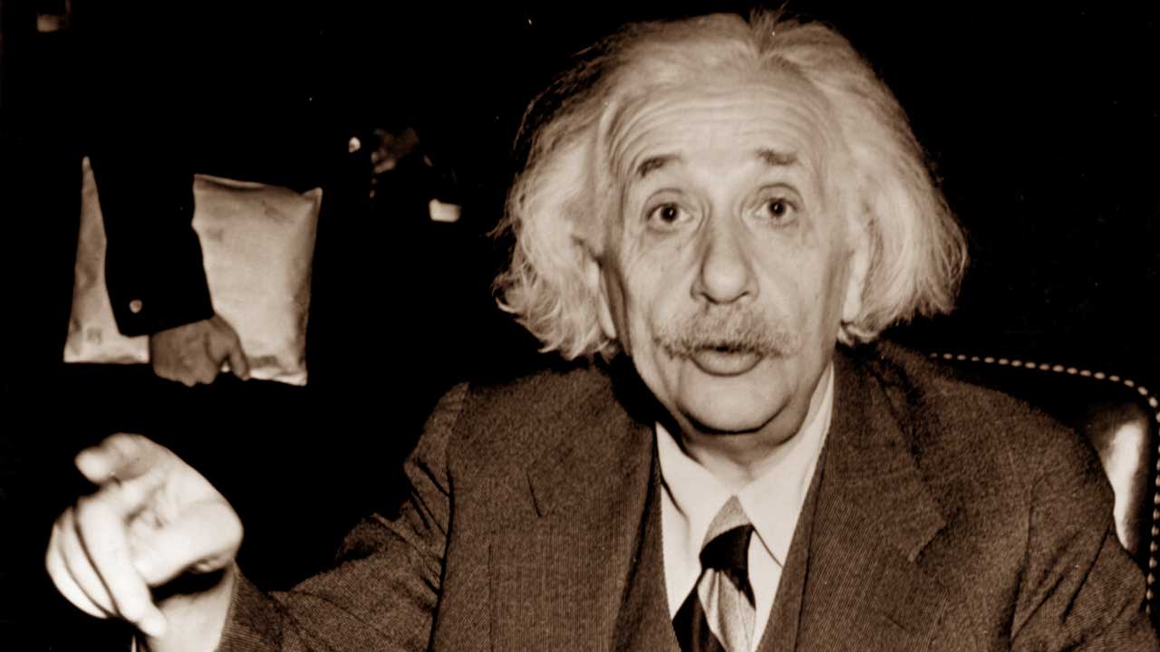Albert Einstein Lahir