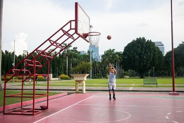 Lapangan Basket Taman Menteng