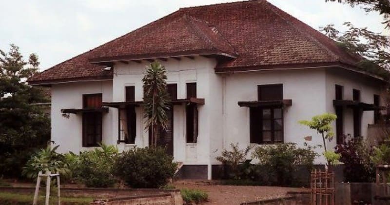 rumah klasik indonesia