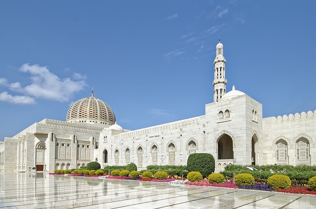 10 Masjid yang Dibangun atau Rancangan Ridwan Kamil