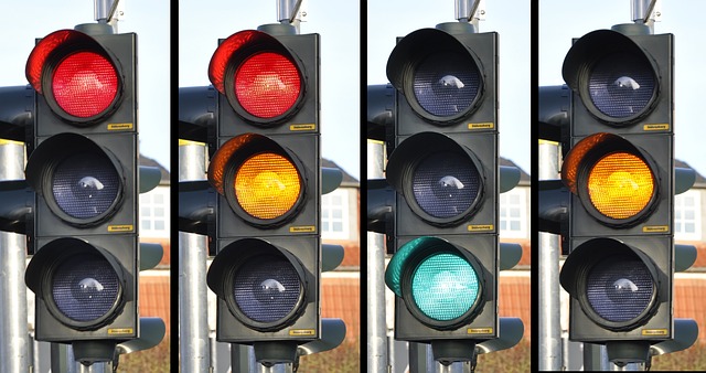 warna lampu lalu lintas