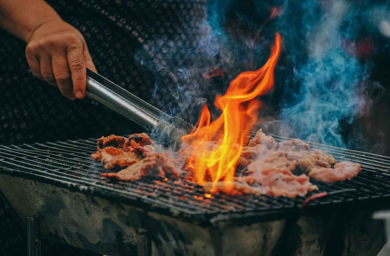 9 Alat Bahan Barbeque untuk Pesta BBQ