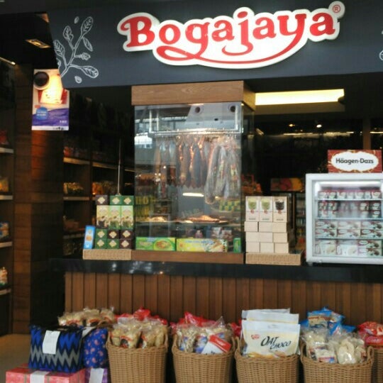 pusat oleh oleh Surabaya Bogajaya