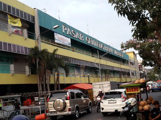 pusat oleh oleh Surabaya Pasar Genteng