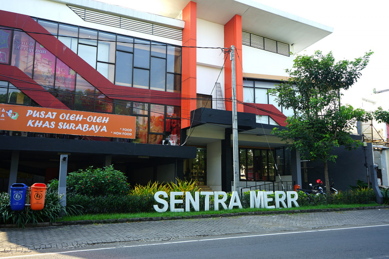 pusat oleh oleh Surabaya Sentra UKM MERR