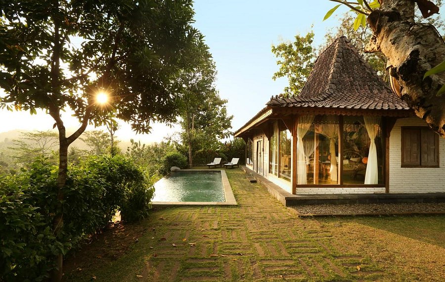 tempat honeymoon murah dan romantis di jogja Plataran Borobudur Resort & Spa