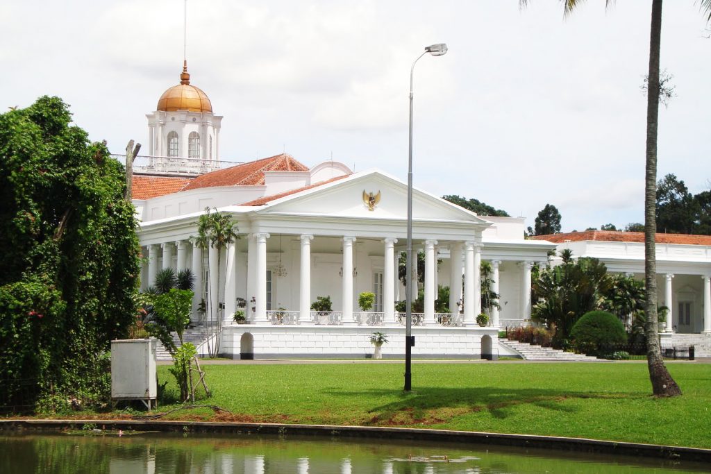 tempat wisata murah di bogor Istana Bogor