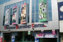 Toko elektronik Surabaya