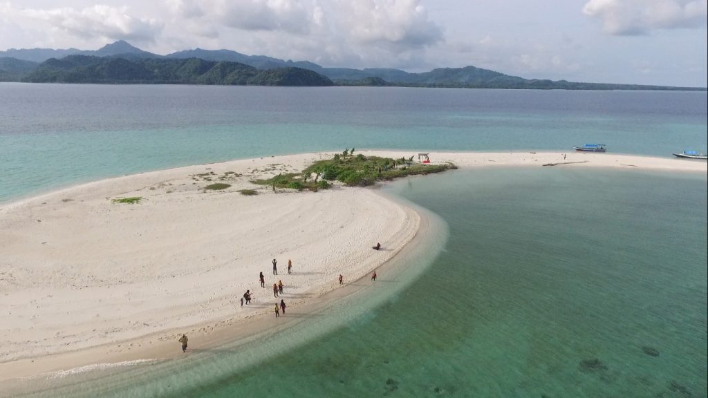 tempat wisata Gresik Pulau Noko Selayar
