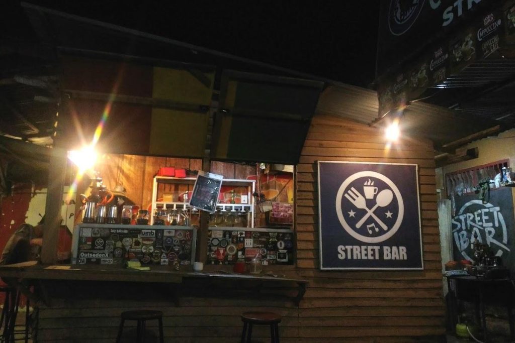 Streetbar Cafe 