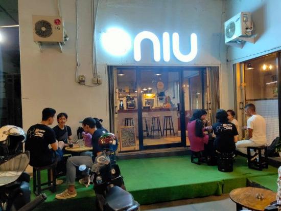 NIU Coffee & Eatery