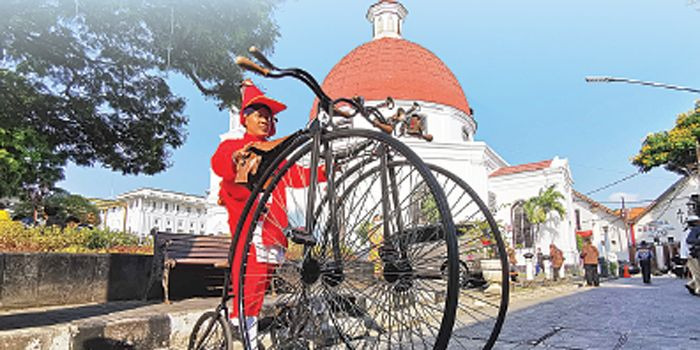 Tur Menggunakan Sepeda Ontel 