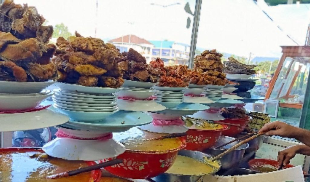 Tempat makan di Padang
