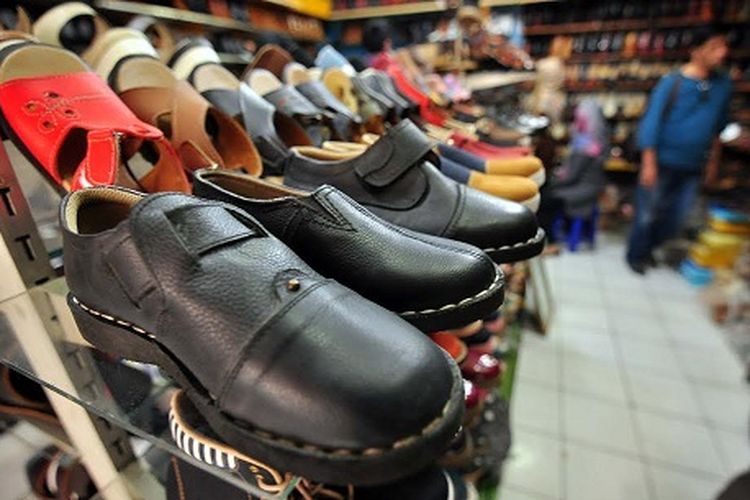 Sepatu dan Jaket di Pasar Cibaduyut