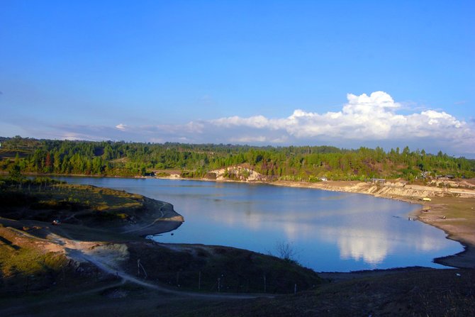 tempat wisata di Samosir Danau Sidihoni