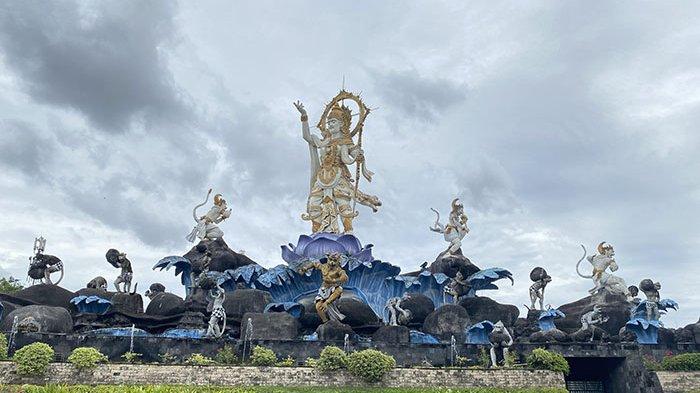 Patung Titi Banda tempat wisata di Denpasar