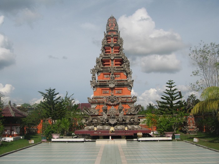 tempat wisata di Denpasar Pura Agung Jagatnatha