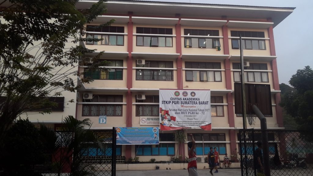 universitas di Padang Universitas PGRI Sumatera Barat