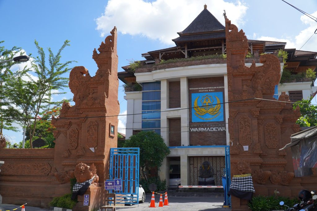 Universitas di Bali Universitas Warmadewa