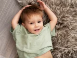 10 Cara Menebalkan Rambut Bayi dengan Alami